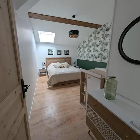 Nyaraló De Campagne Avec Privatif Saint-Sauvant (Vienne)