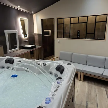 De Campagne Avec Privatif Nyaraló *